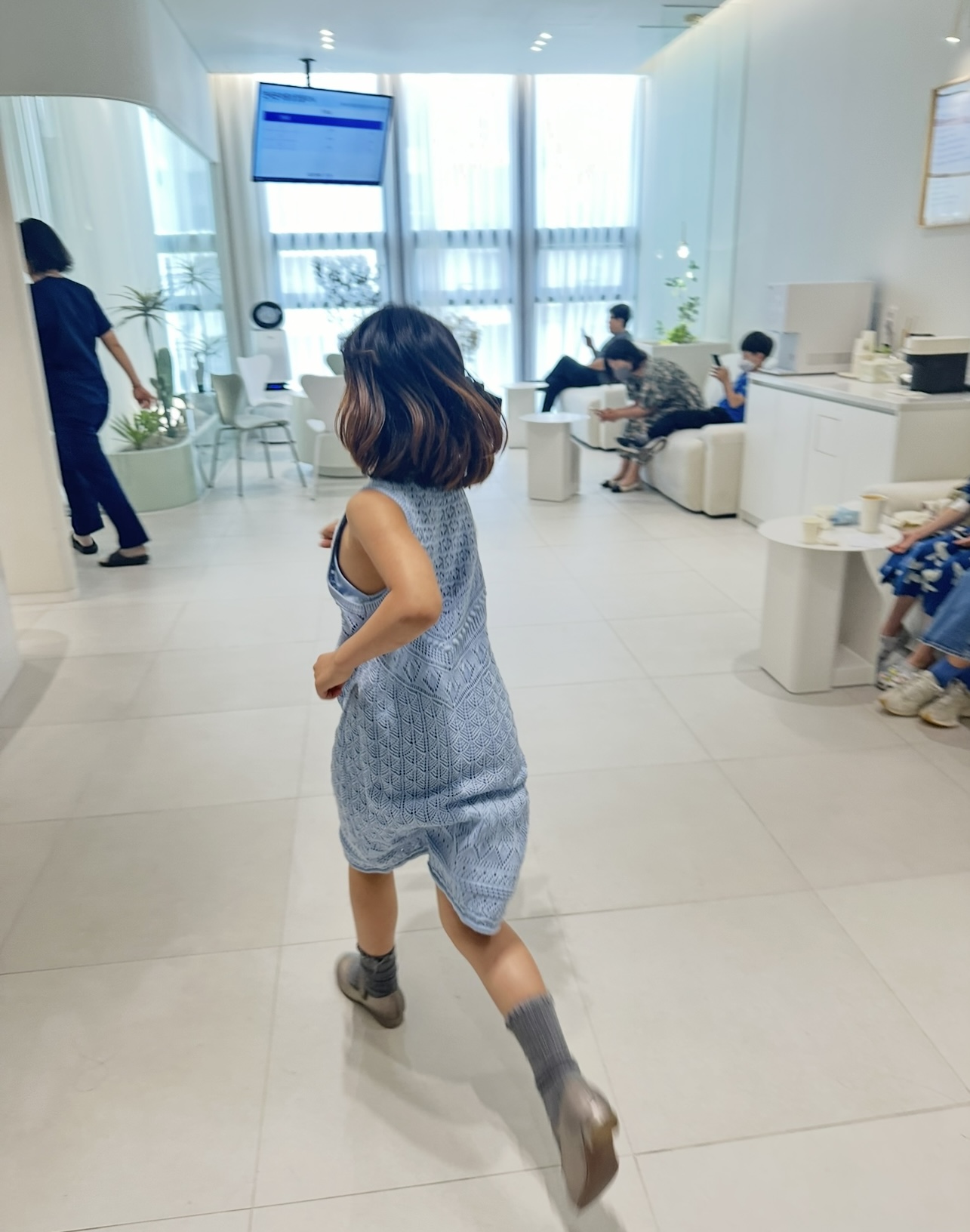 성조숙증 주사 맞는 아이 동남아 해외 연수 준비 체크리스트