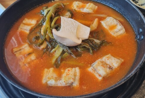 생방송 투데이 맛있는 퇴근 오늘은 파김치 장어조림 산수가장어 88cc 용인 동백직영점 