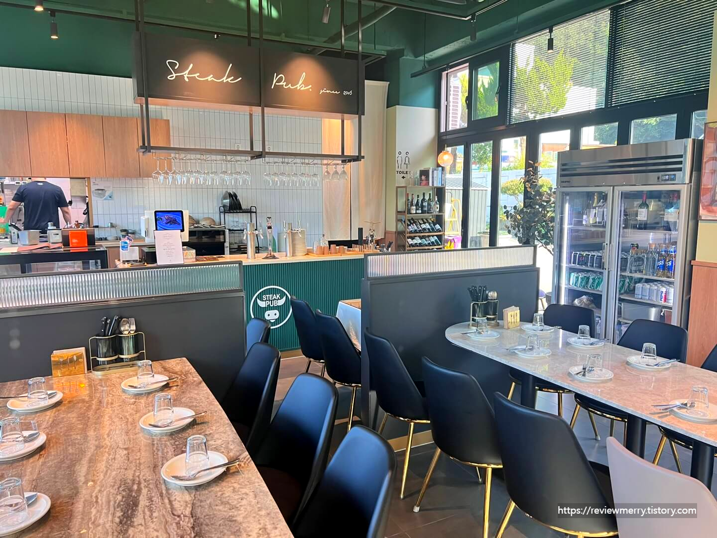 내부 테이블 사진