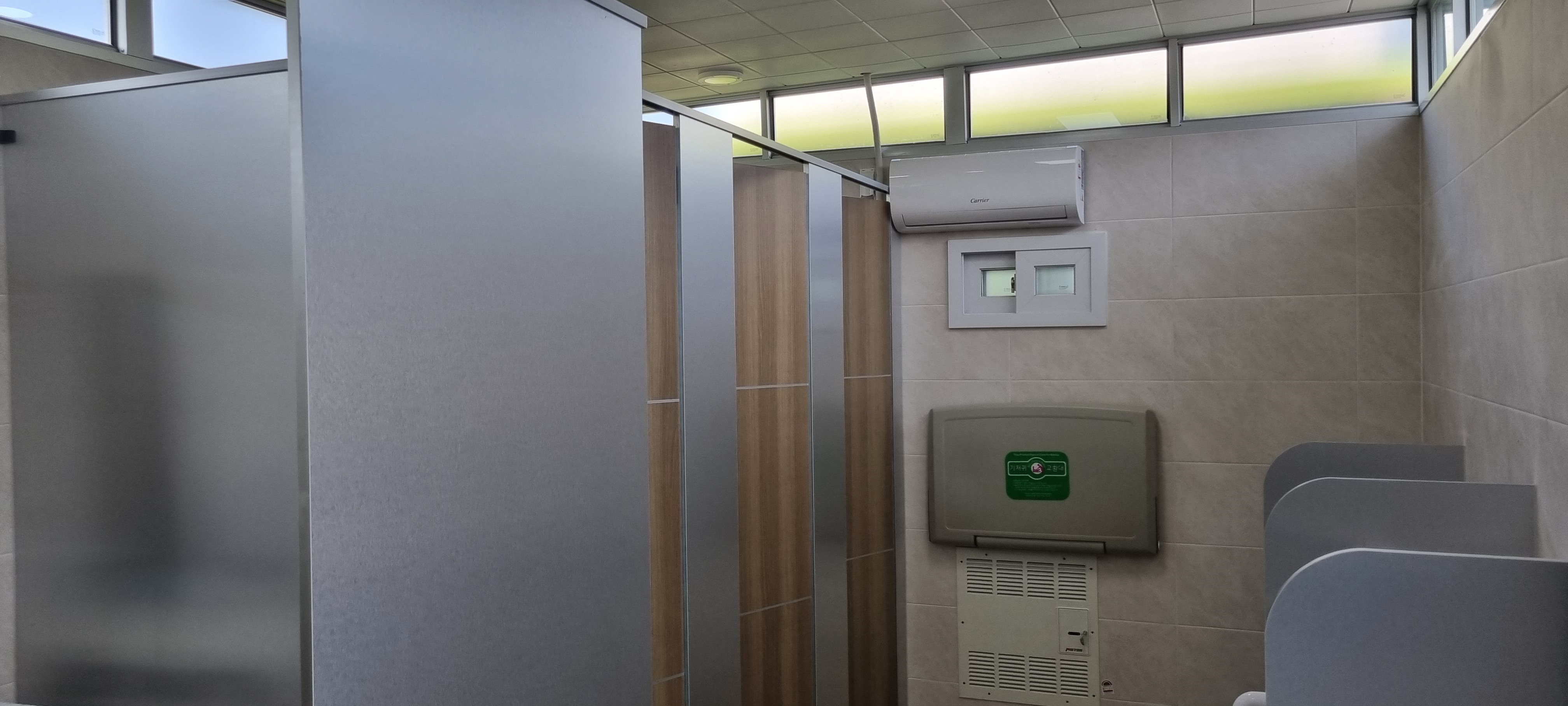 율동공원캠핑장 화장실 내부