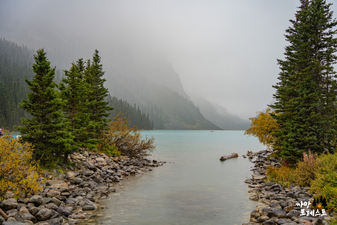 캐나다 레이크 루이스 풍경