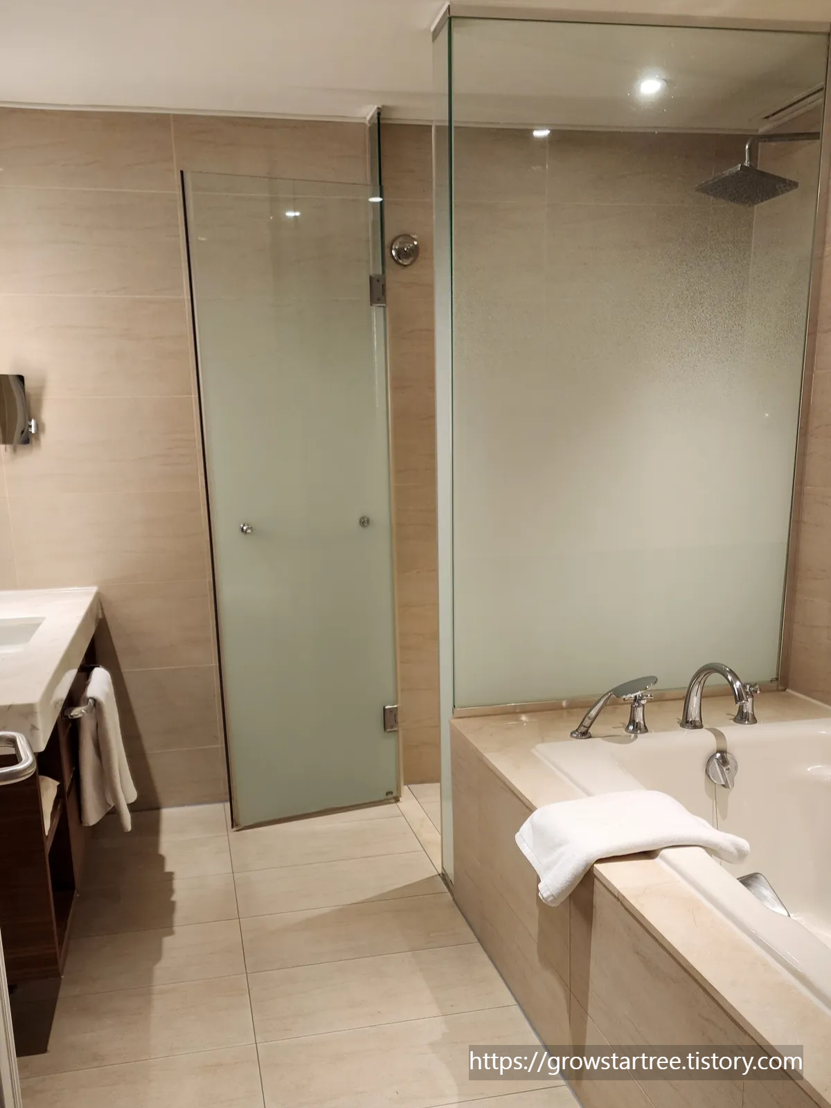 그랜드조선 제주 호텔 디럭스 스탠다드뷰 트윈룸