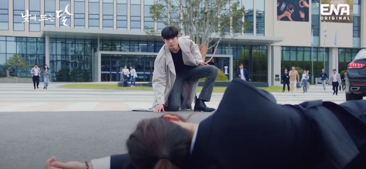 낮에뜨는달_3회