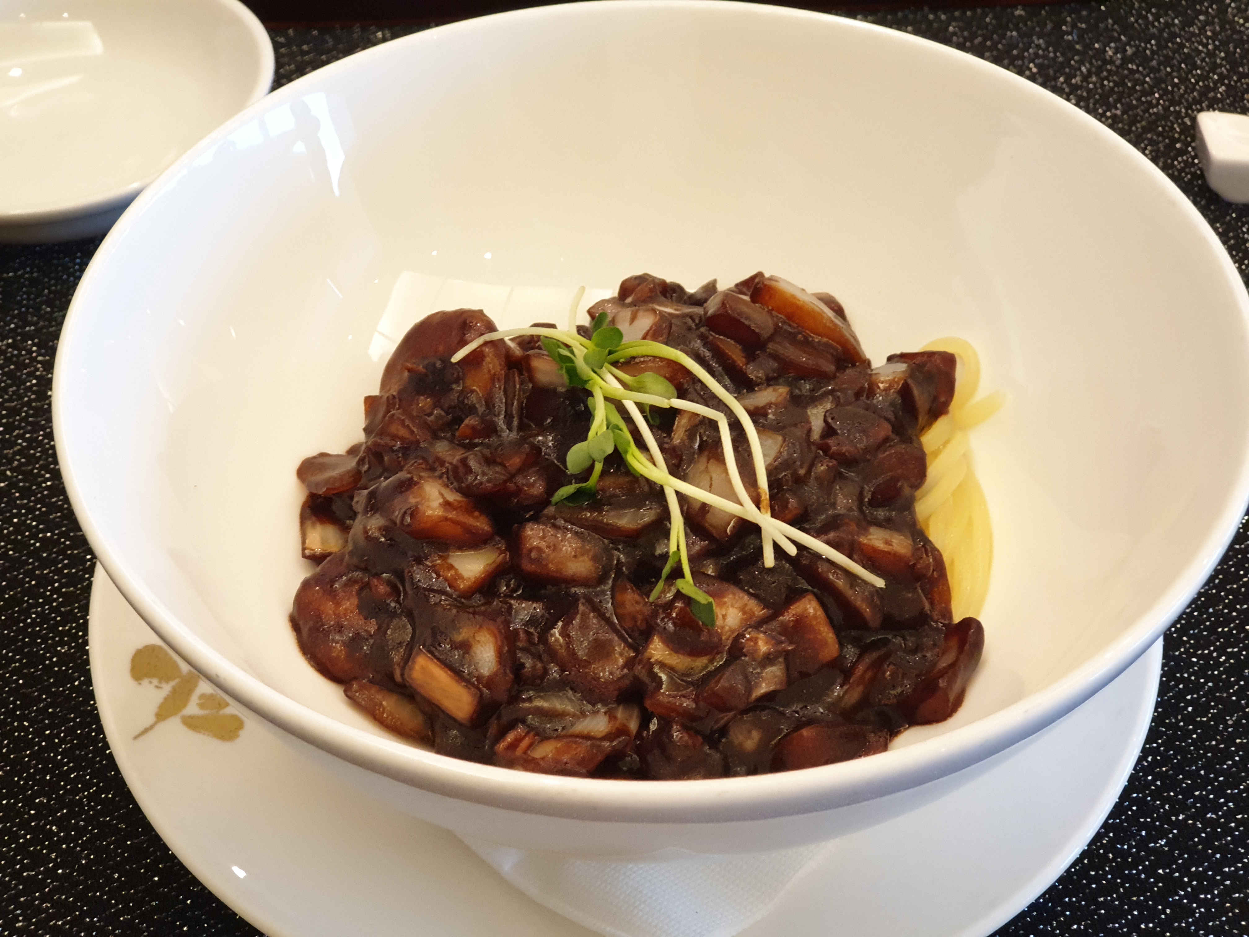 백리향-짜장면