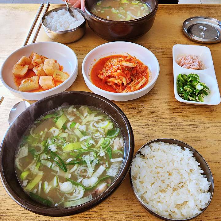 토요일은 밥이좋아 예산 백종원 예산시장 부근 소머리 국수 맛집 소머리국밥 장터 국밥 수육 예산10미 현지인 추천 토밥 좋아 방송정보