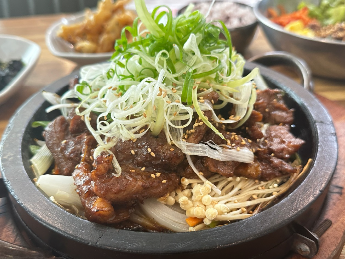 생생정보 제육볶음 대구 반월당부자식당