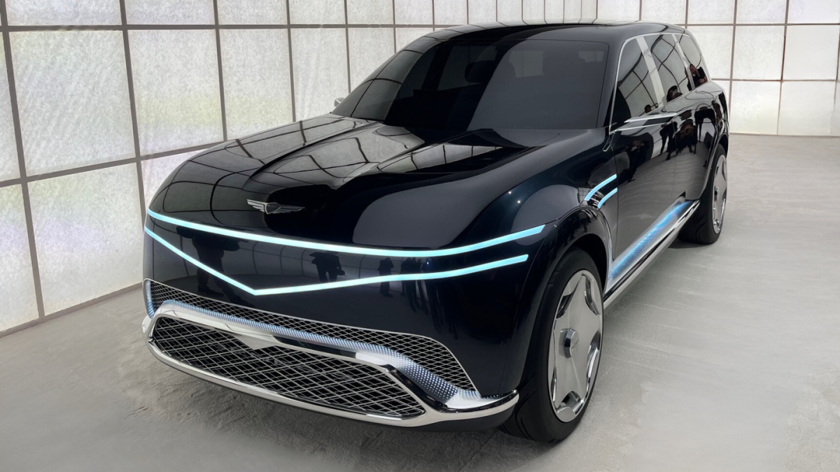 제네시스 브랜드가 초대형 전기 SUV 컨셉트 '네오룬(NEOLUN)'을 최초로 공개했다.