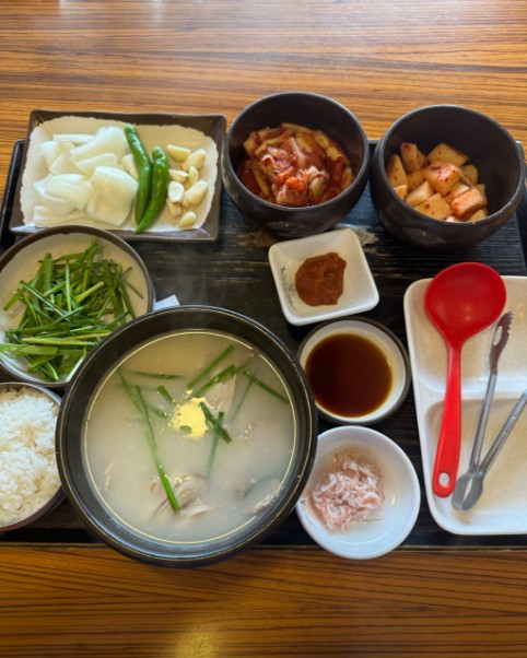 조방돼지국밥 메뉴 이미지