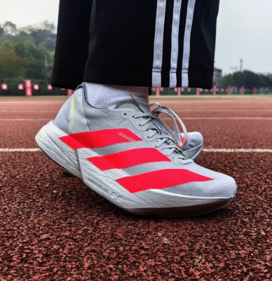 러닝화 계급도 2025 나이키 아식스 아디다스 호카 페가수스 뉴발란스 최신 아디다스 아디오스 프로 4