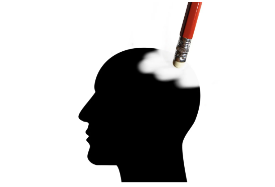 알츠하이머 초기 징후 — 뇌가 보내는 미묘한 경고