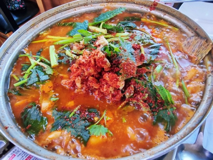 경부선-휴게소-맛집-금강휴게소-가면-꼭-먹어야-하는-인기대표메뉴-쏘가리매운탕