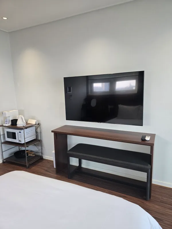 르컬렉티브 속초해변-TV