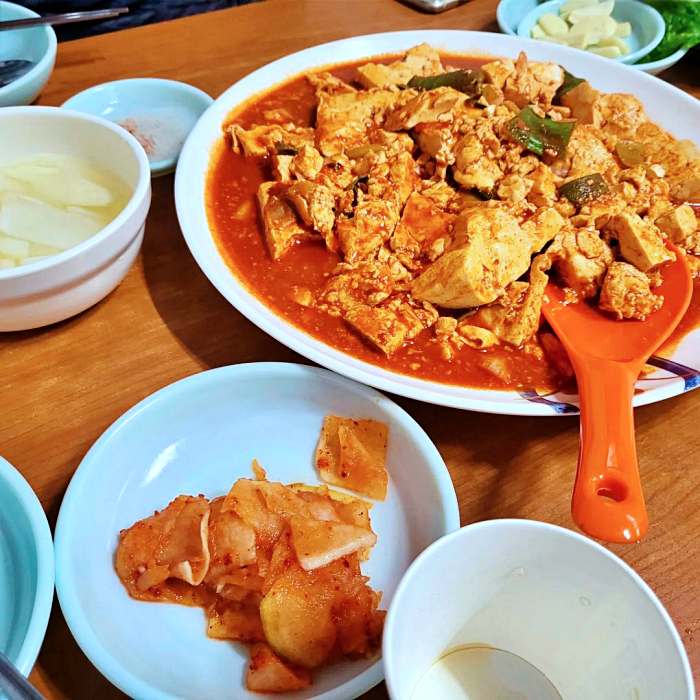식객 허영만의 백반기행 대전 두부 두루치기 맛집