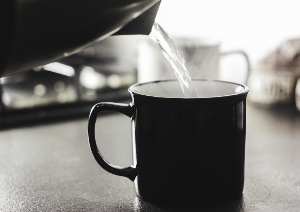 물을 잘 마시는 습관이 중요한 이유, 몸이 보내는 수분 부족 신호