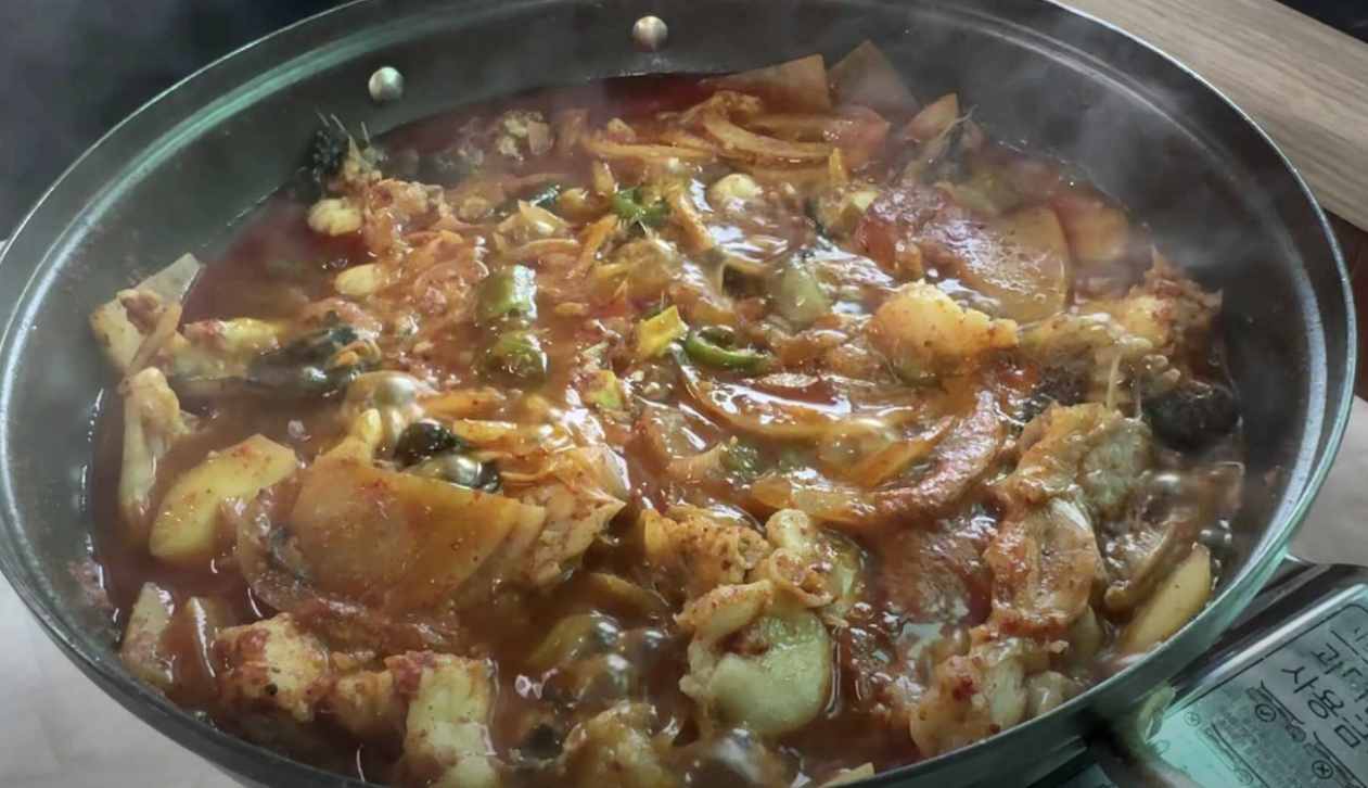 경북 울진 곰치국(물곰국) 맛집 &#124; 2TV 생생정보 ‘할매~ 밥 됩니까?’ 나온 유정식당