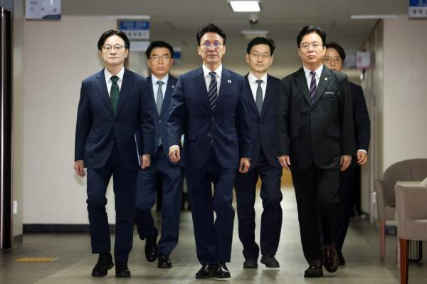 정부 긴급조정권: 삼성전자 총파업 초읽기 진공 상태, 21년 만의 '긴급조정권' 최후통첩 배경과 노사 성과급 쟁점 및 경제적 파장 총정리
