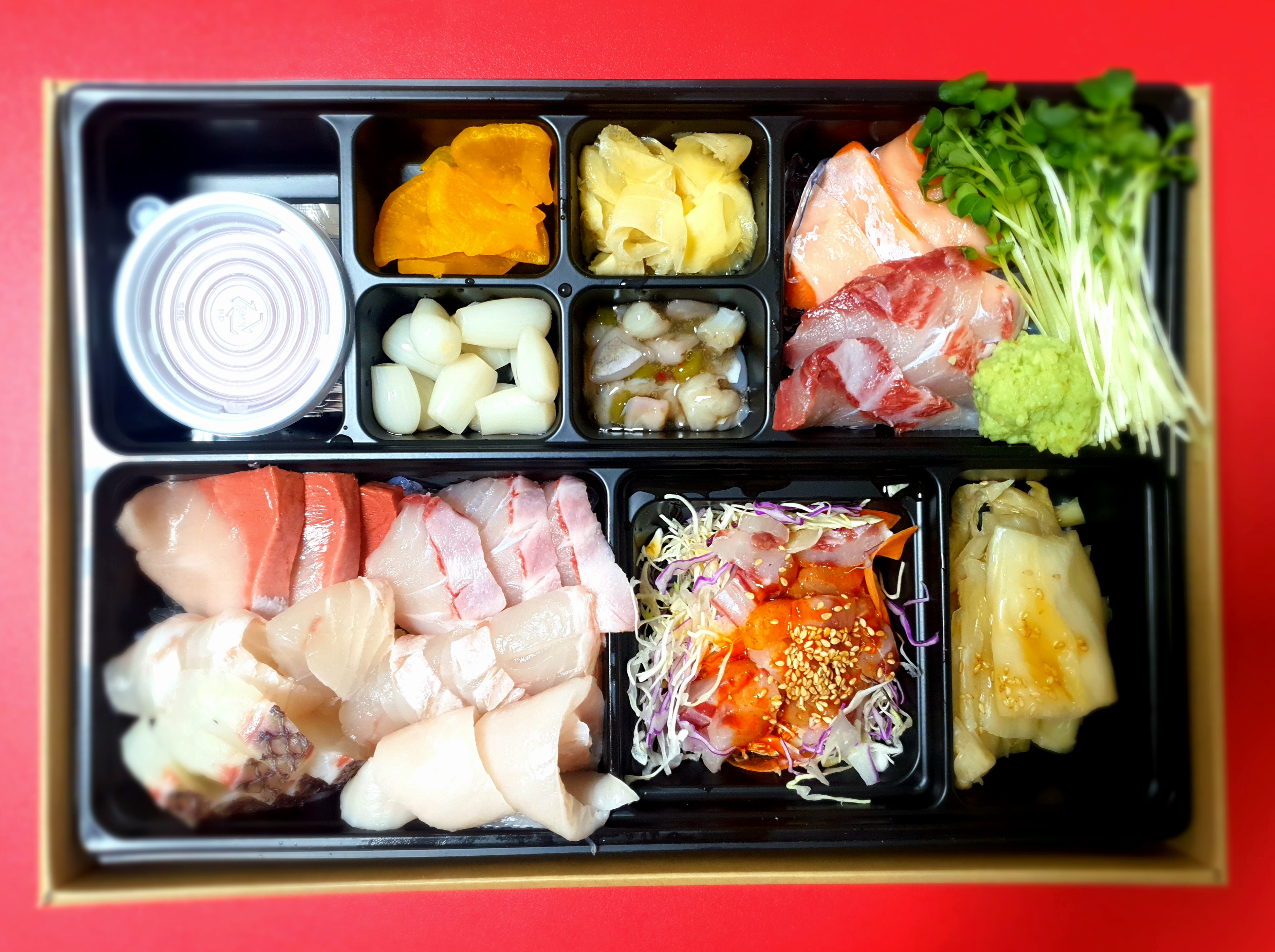 스시무위에서-사시미-주문-후기입니다.