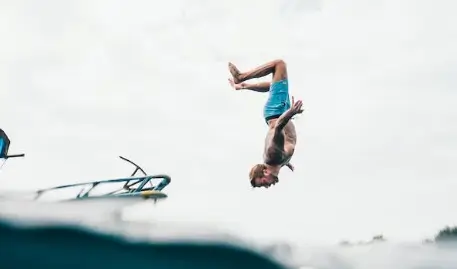 물에 빠지는 꿈해몽