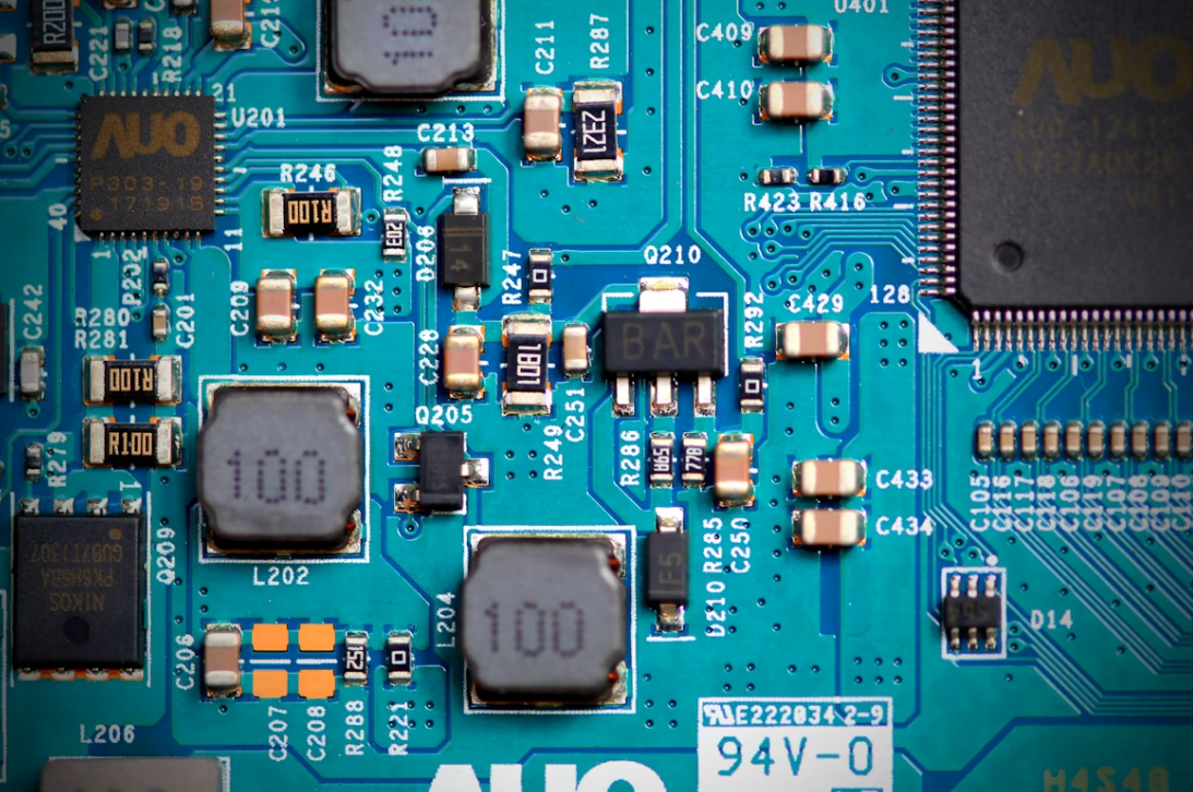 SK하이닉스의 HBM 기술, MR-MUF 프로세스의 비밀, HBM4 기술 로드맵