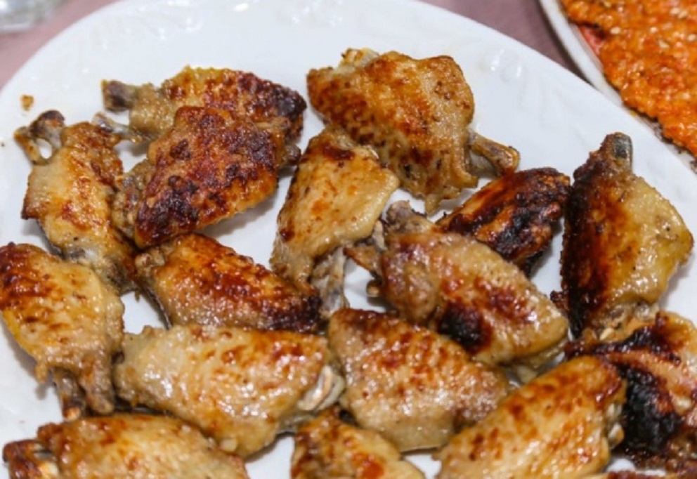 청송-닭백숙-닭불고기-닭윙구이-약수-원조신촌식당