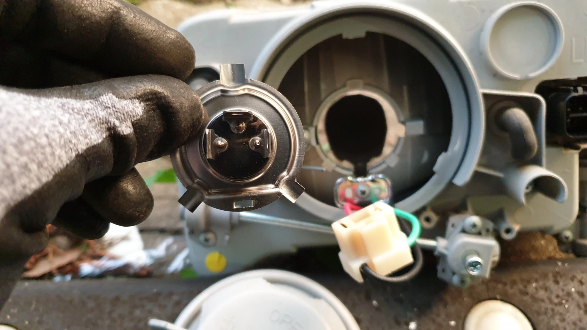 라이트 램프 끼우는 방향