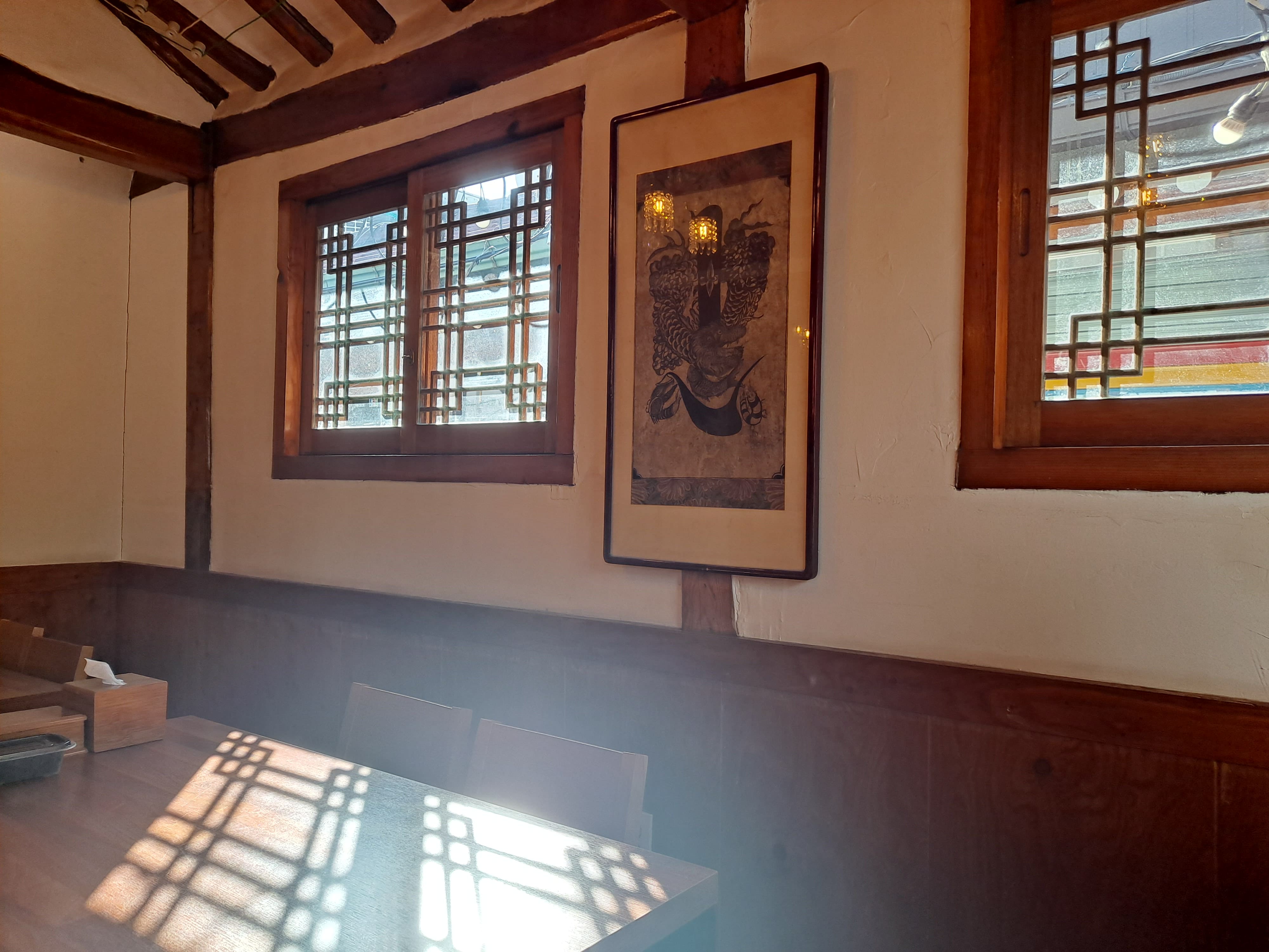 인사동-정선할매-식당-실내