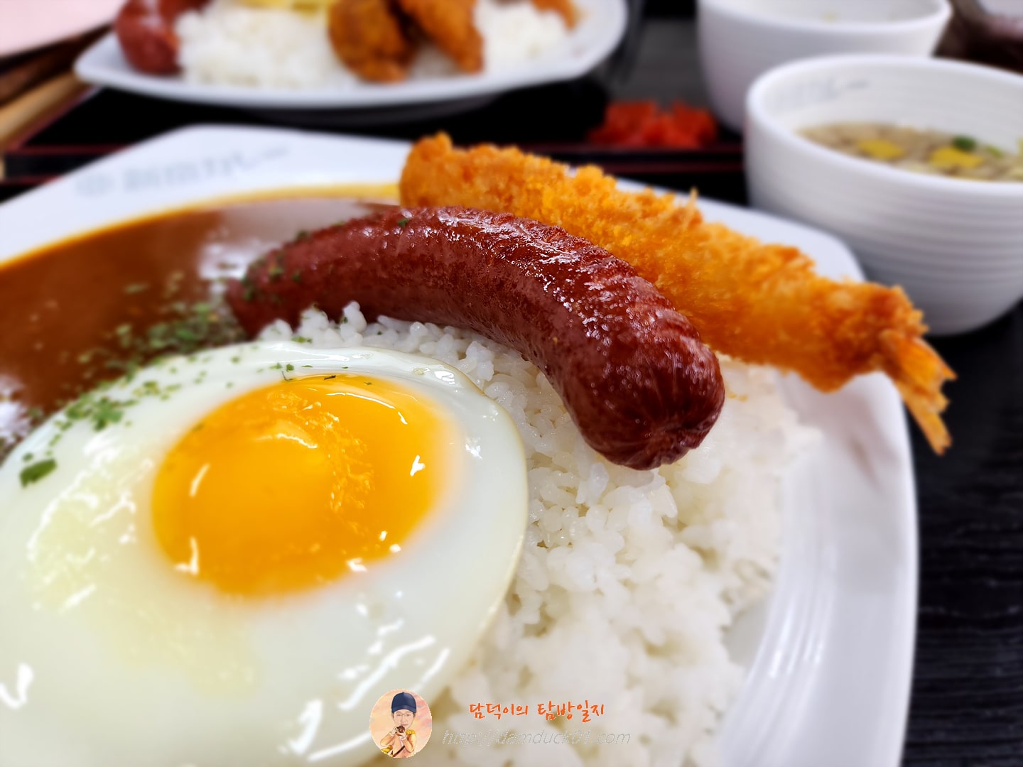 달걀프라이 + 소시지 + 새우튀김