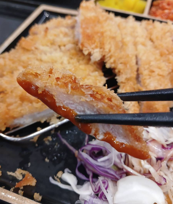 히노아지 돈까스 소스찍다