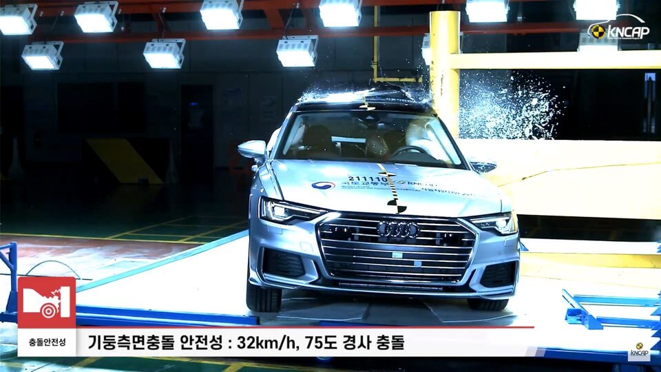 기둥측면충돌 안전성