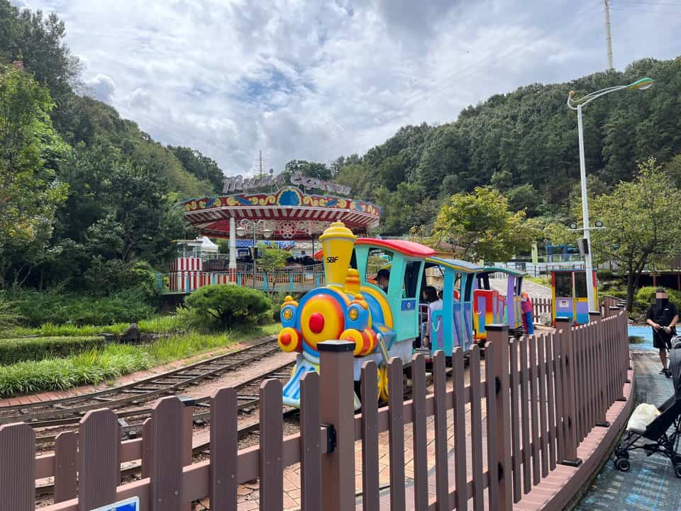 오월드 기차