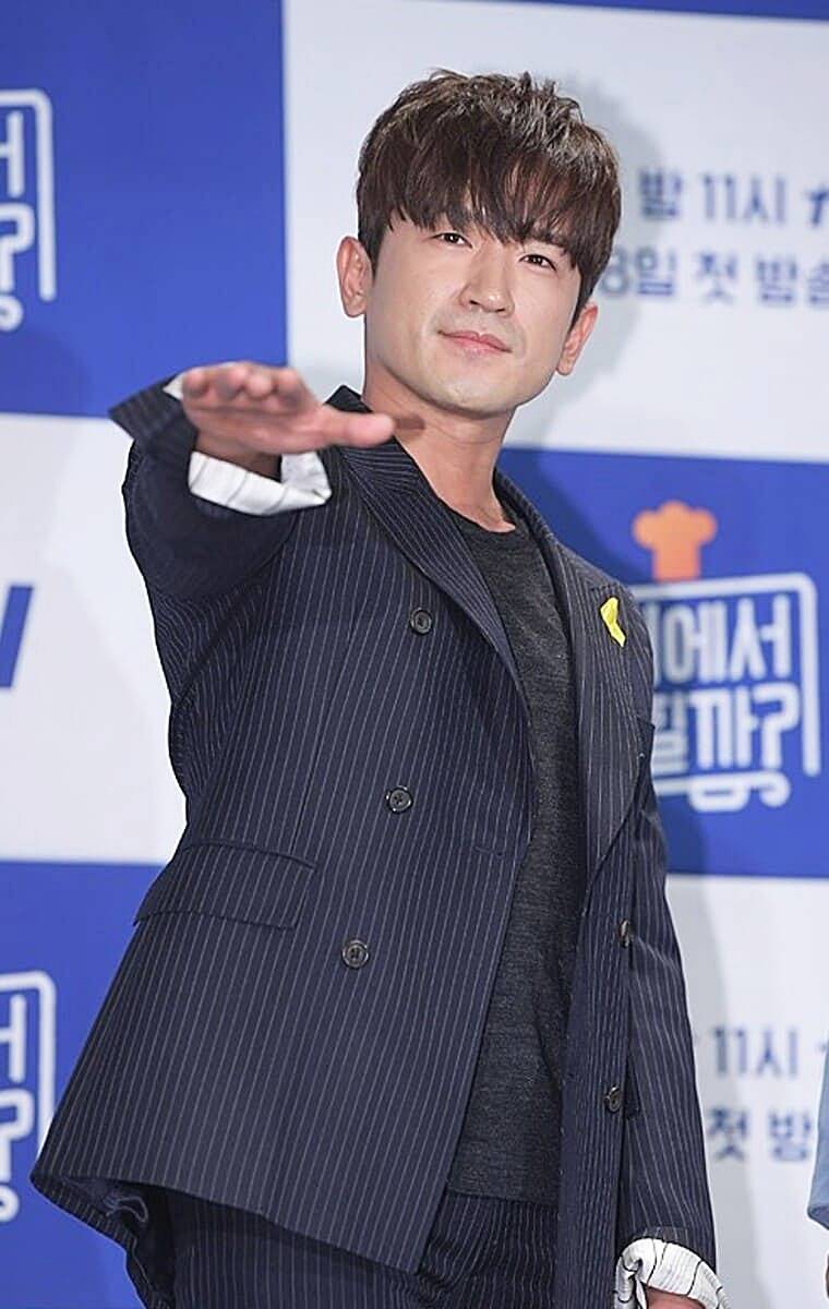 가수-이민우