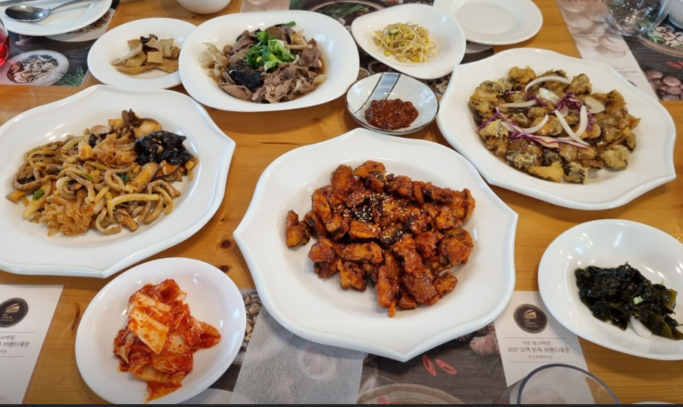 [6시 내고향] 옥천 송고버섯 한정식식당&amp;#44; 송고버섯 판매 농원 정보