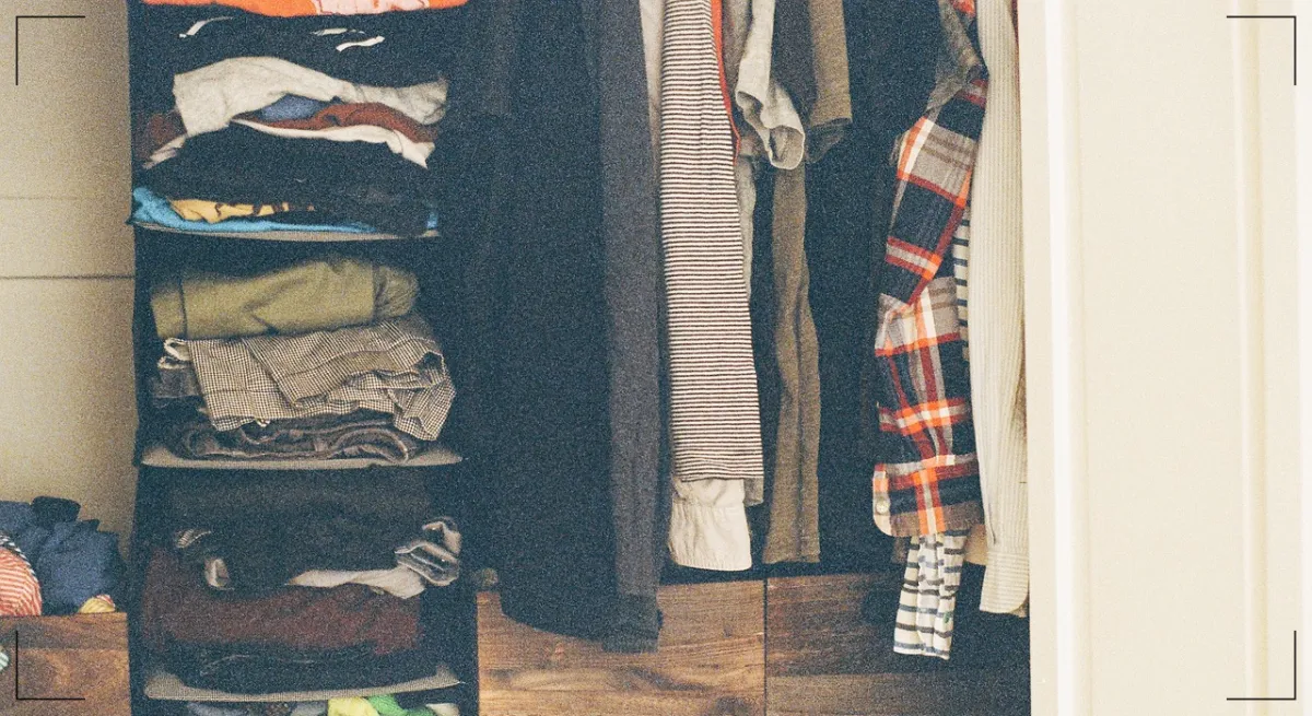 옷방-바지-스웨터-정리