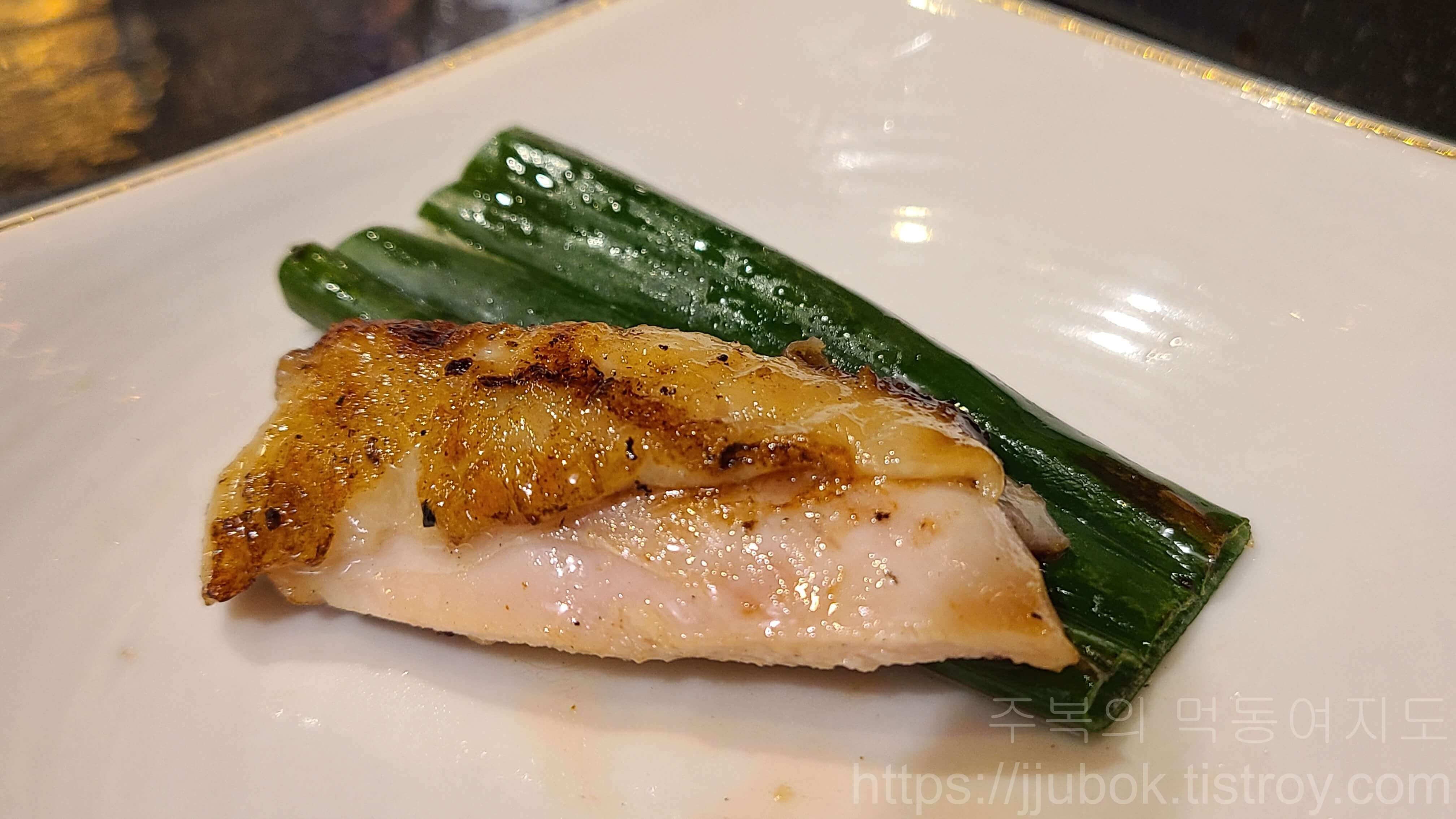 팔각도-숯불-닭갈비-맛