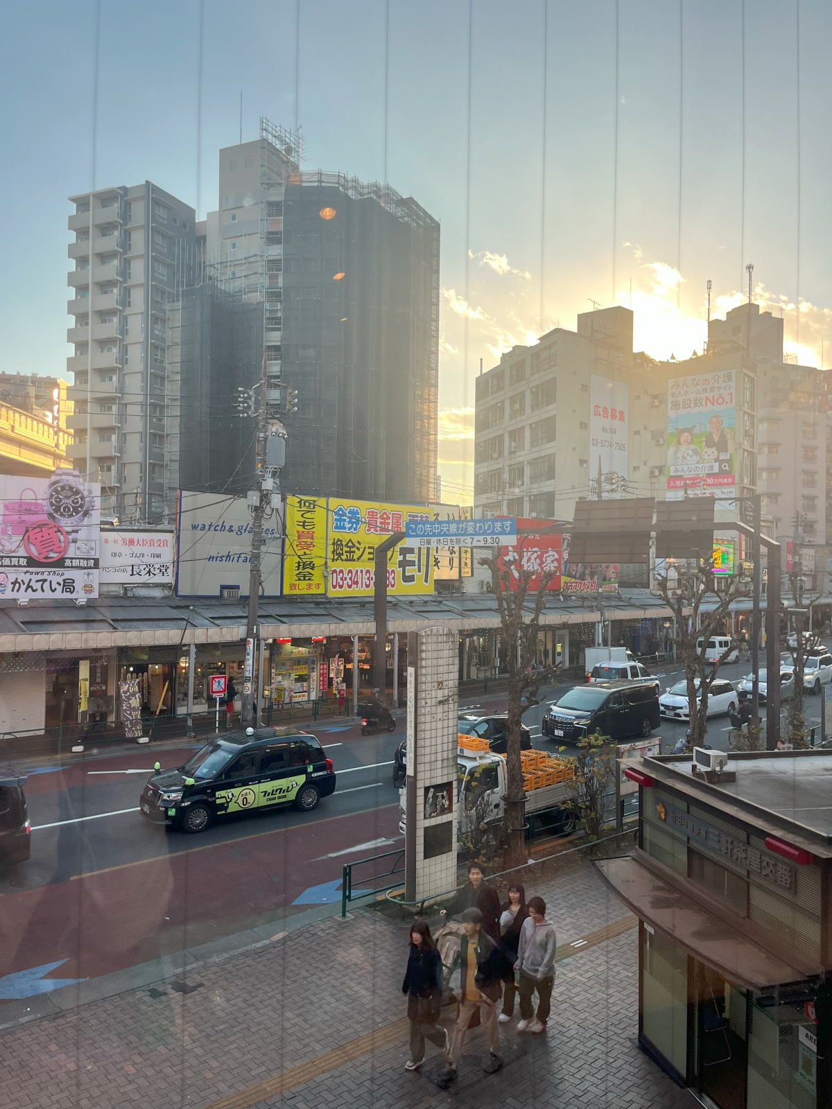 도쿄 산겐자야 맥도날드에서 본 동네 모습