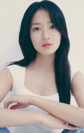 김혜윤의 파격 변신