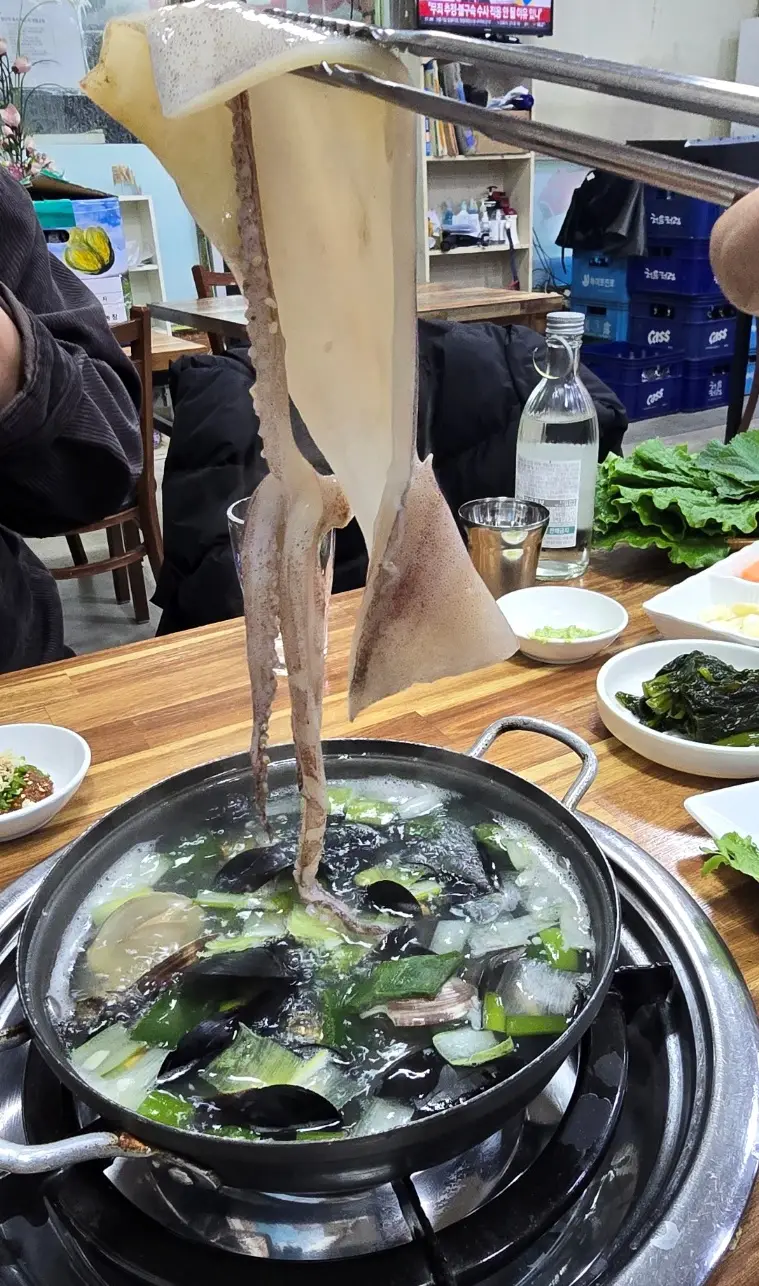 오산-남해횟집-홍합탕-오징어