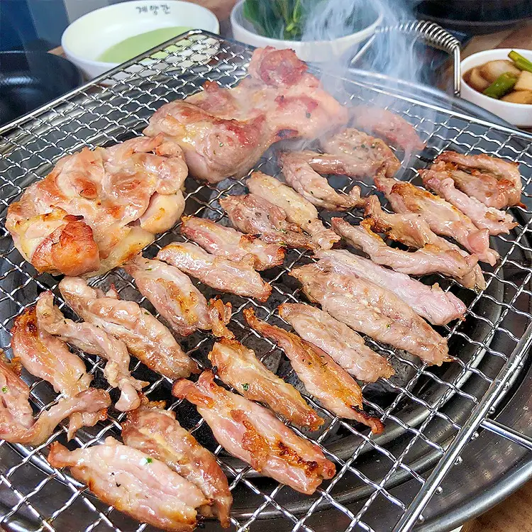 투데이 맛있는 메뉴 닭 특수부위 연골, 안창살, 닭껍질, 허벅지살, 닭목살 숯불 구이 맛있는 식당 추천 부산 남천동 맛집