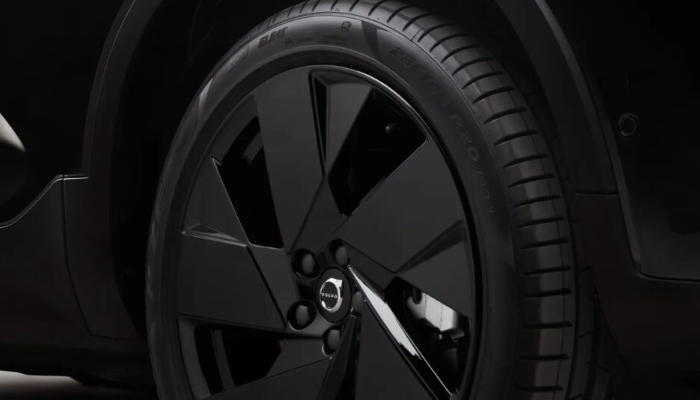 볼보 XC40 블랙에디션 가격 제원 출시일 2025