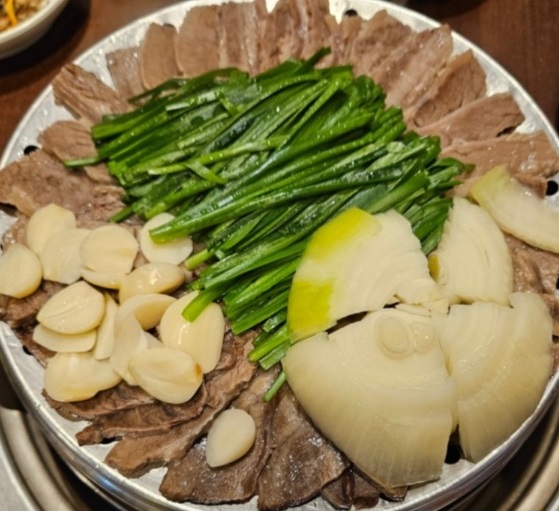 수육-명동곰국시