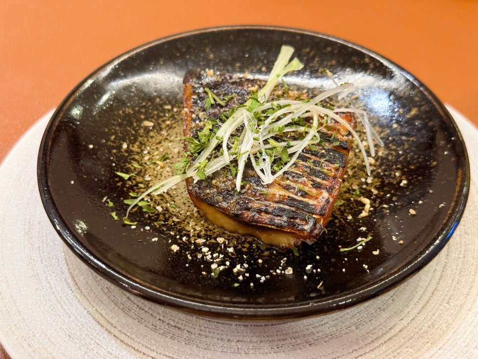 오마카세 오사이초밥 (고등어구이)