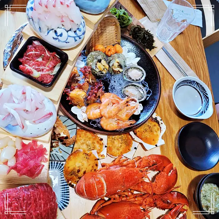 생방송오늘저녁 전복죽 물회 육회 오션뷰 바다뷰 총 20가지 음식 계단 모양 접시 플레이팅 울산 맛집 추천