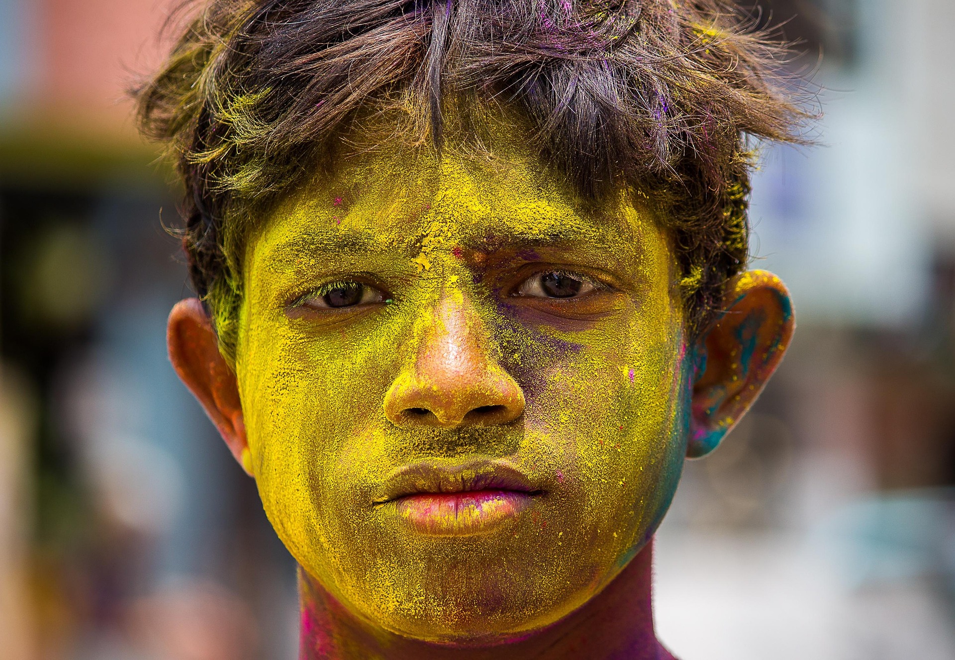 색채심리학 색채가 공간 체감 크기를 변화시키는 심리 효과