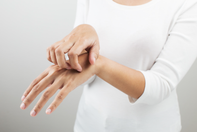 붉어지거나 가려움