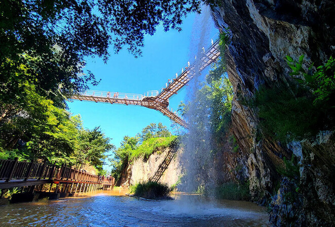도덕산 출렁다리