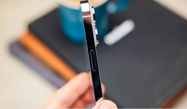 아이폰 15 프로 맥스 카툭튀