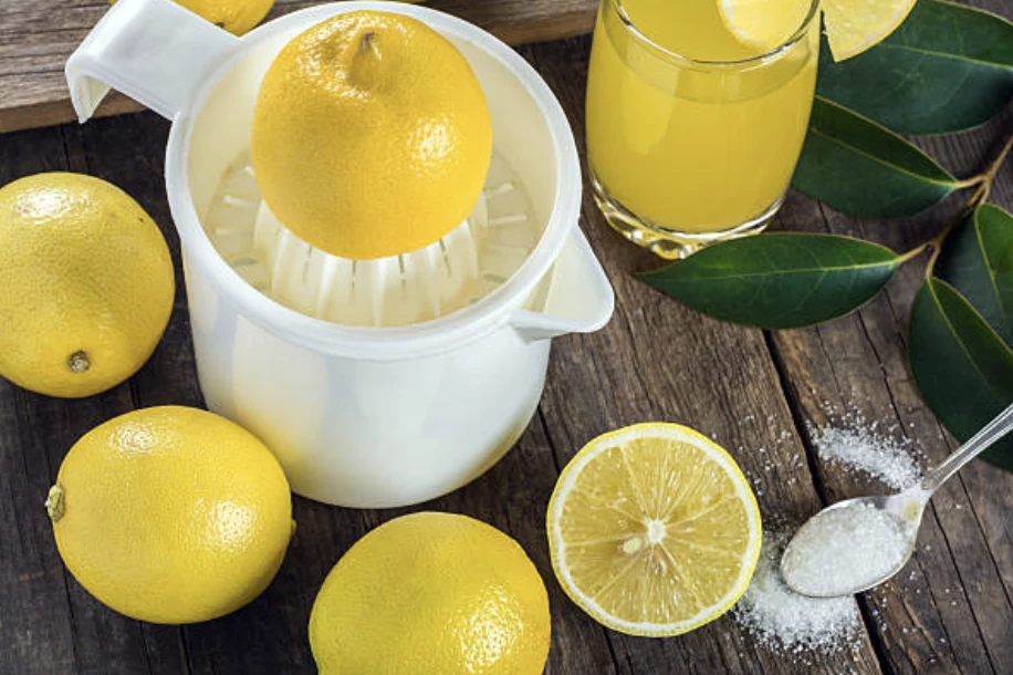 레몬을 통한 기미 없애기