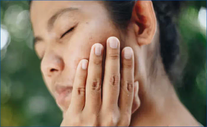 광대뼈 아래 통증