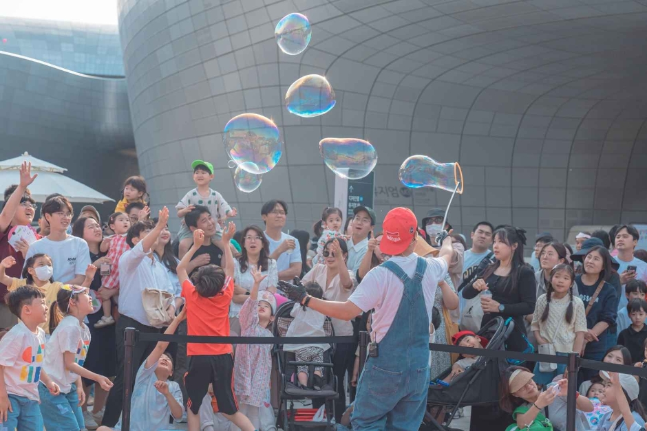 [5월 축제]2025 DDP 봄축제 : 디자인 테마파크❘사전예매 방법, 프로그램, 공연 정리