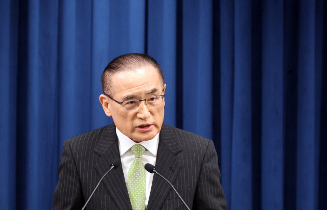 위성락 국가안보실장이 15일 서울 용산 대통령실에서 이재명 대통령 캐나다 G7 정상회의 참석 관련 설명을 하고 있다.